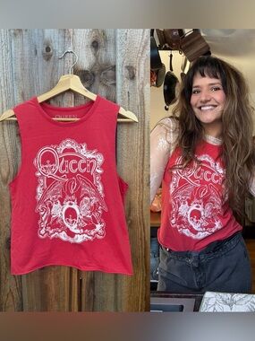 Vintage Red and White “Queen” Graphic Cropped Tank 🌿